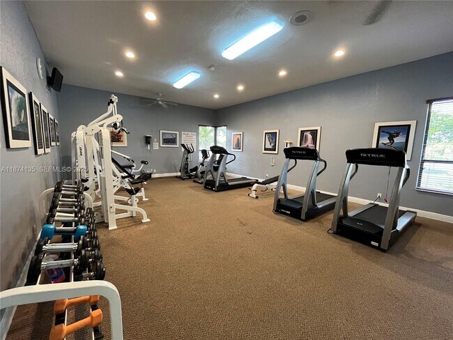 Building Photo - 1258 S Military Trail