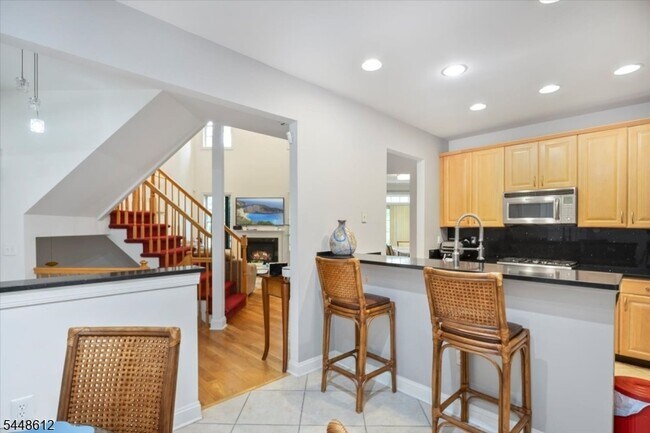 Building Photo - 80 Henning Terrace