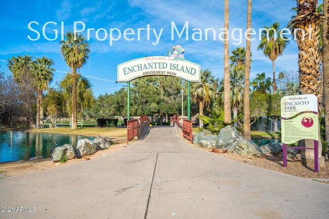 Building Photo - 1315 W Holly St