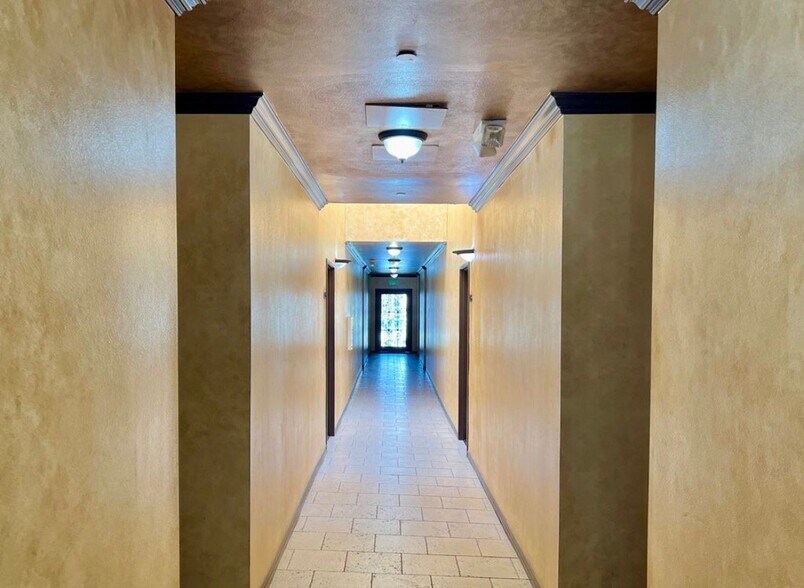 Building Photo - 4523 Woodman Ave