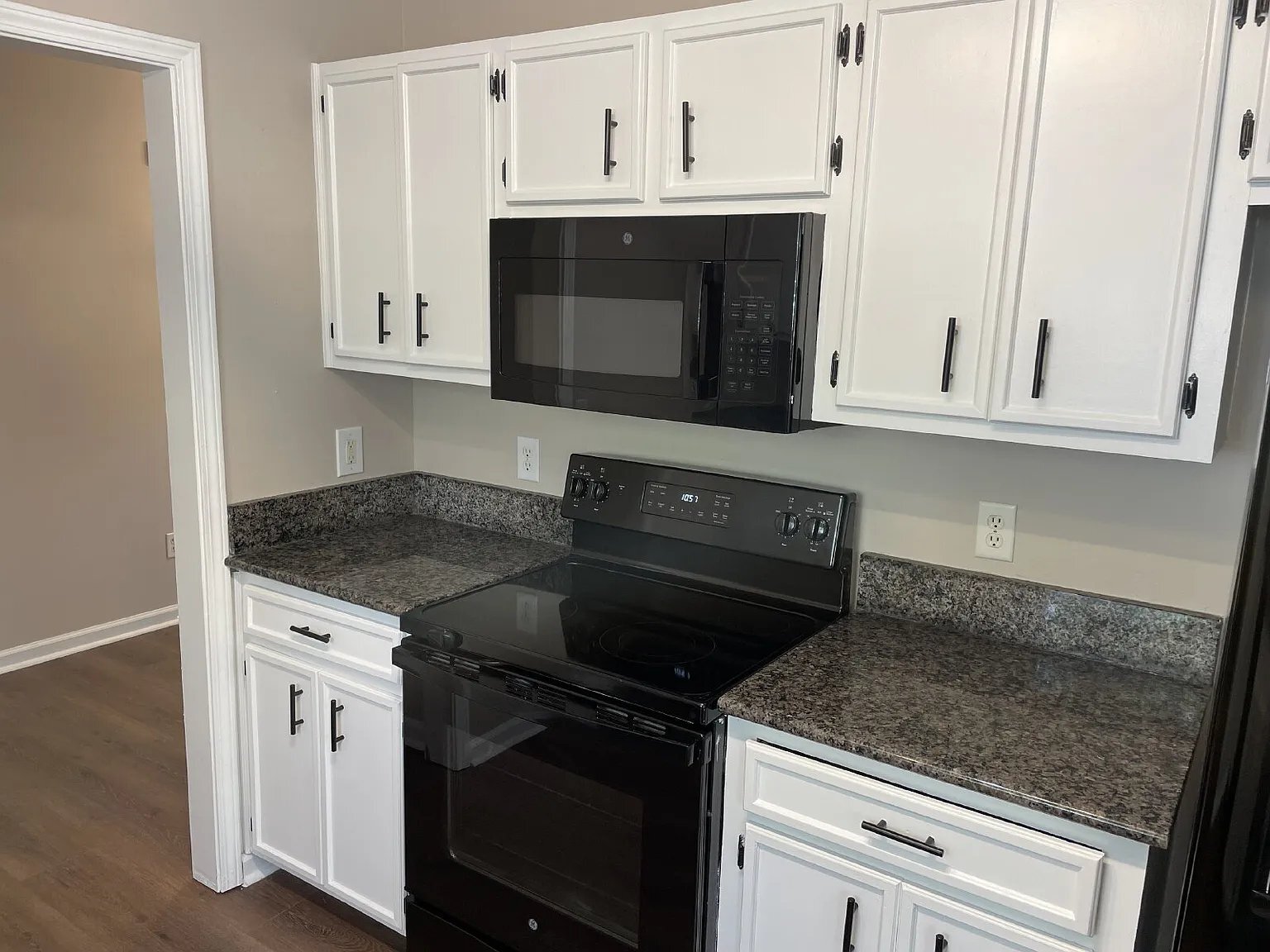 Building Photo - 103 Walnut Grove Cir
