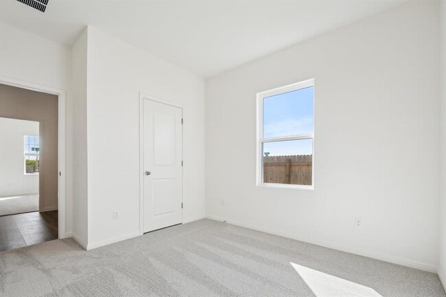 Building Photo - 1305 Morris Lp