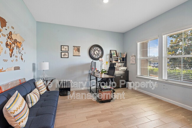 Building Photo - 383 St Vincent Dr