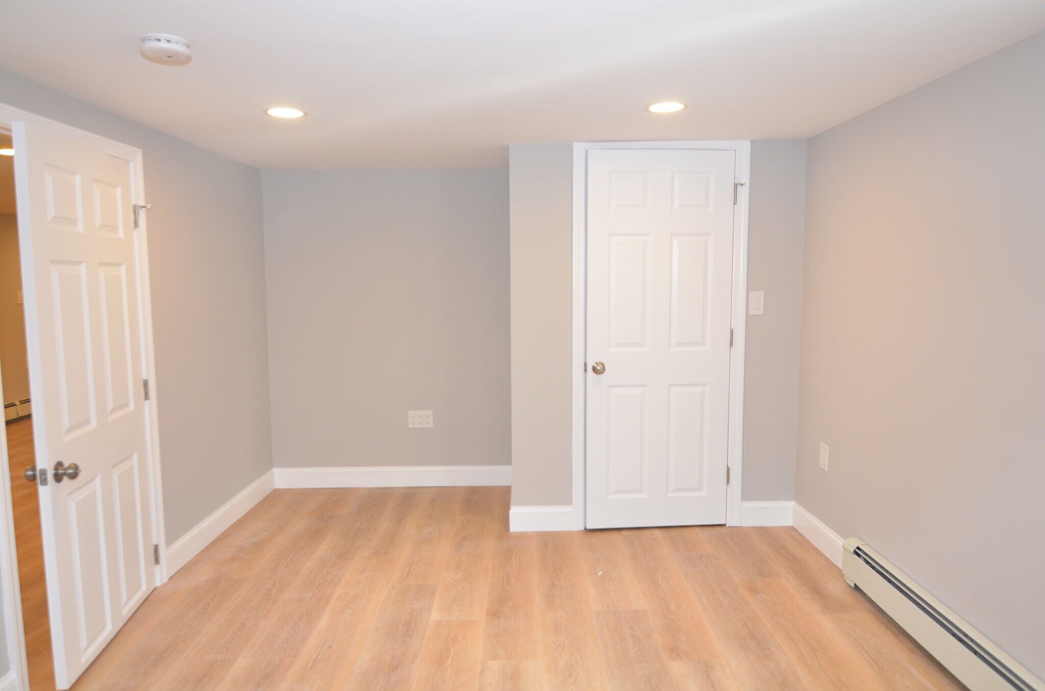 Building Photo - 10 Carson Rd