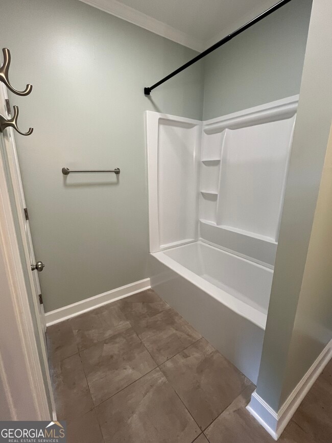 Building Photo - 65 E Main St