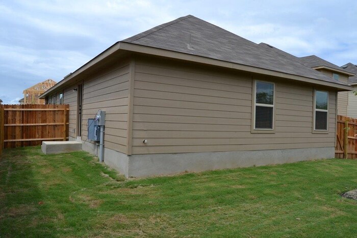 Building Photo - 10718 Goose Way