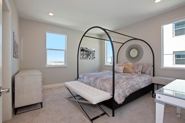 Building Photo - 2986 Lina St