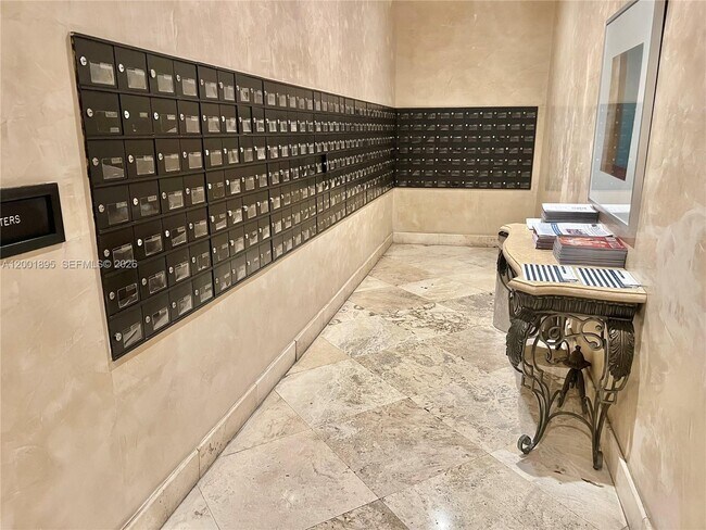 Building Photo - 770 Claughton Island Dr