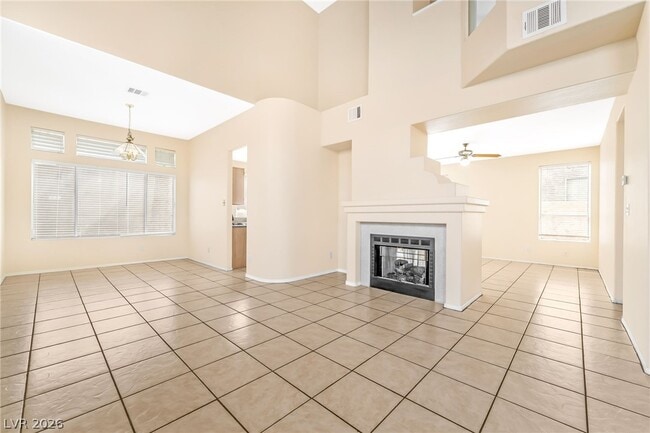 Building Photo - 120 McLaren St