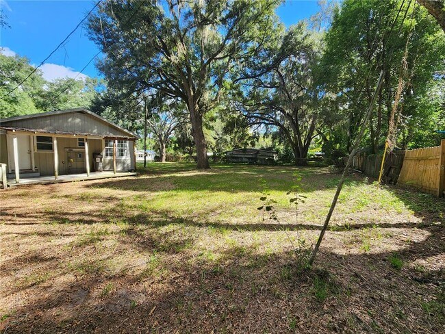 Building Photo - 1810 SE 47 Terrace