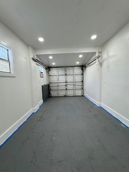 Building Photo - 6610 Greene St