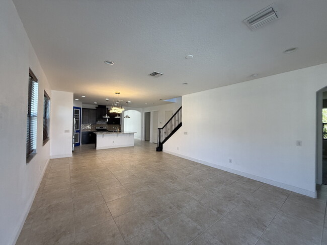 Building Photo - 4BR, 2.5BA home with resort style outdoor living!