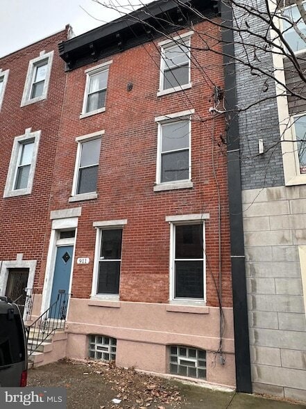 Building Photo - 911 S 16th St