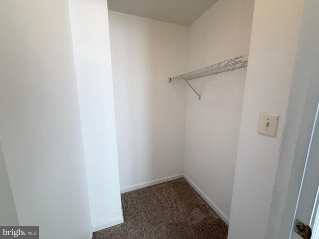 Building Photo - 8316 Green Grass Rd