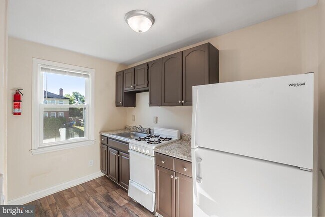 Building Photo - 5424 Belle Vista Ave