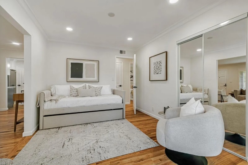 Building Photo - 3403 Rosedale Dr