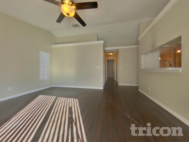 Building Photo - 15115 Margaux Dr