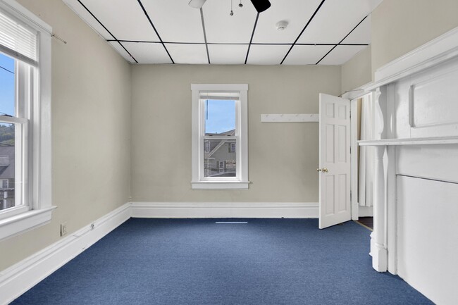 Building Photo - 455 Dallas St