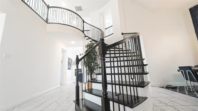 Building Photo - 412 Wild Peach