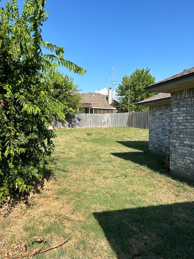 Building Photo - 3822 Stuart Rd