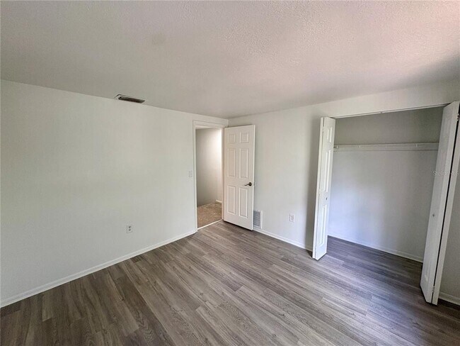 Building Photo - 305 57th Ave Dr E