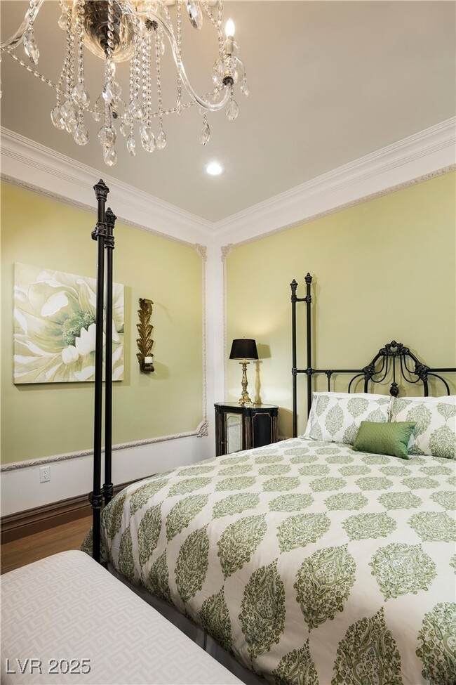 Building Photo - 8801 Palm Greens Ct