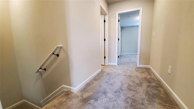 Building Photo - 1055 Bayrose Cir