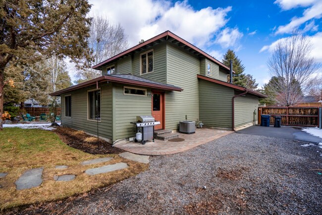 Building Photo - 61497 Orion Dr