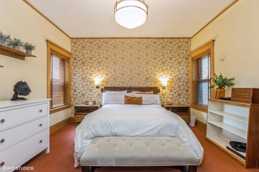 Brompton Apts - Main Bedroom - 725 W Brompton Ave