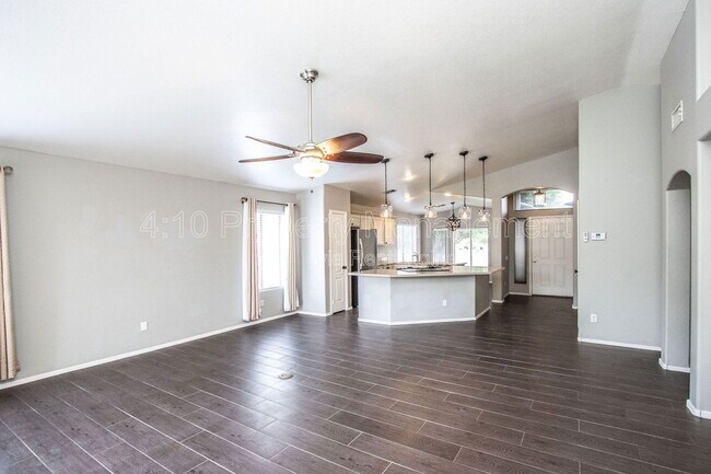 Building Photo - 1944 W Canyon Way