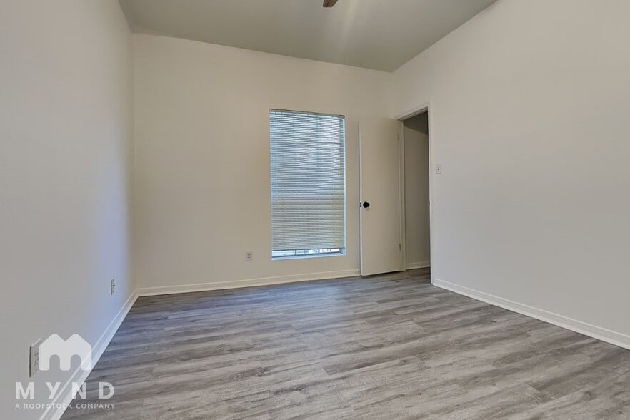 Building Photo - 6500 Harbor Town Dr
