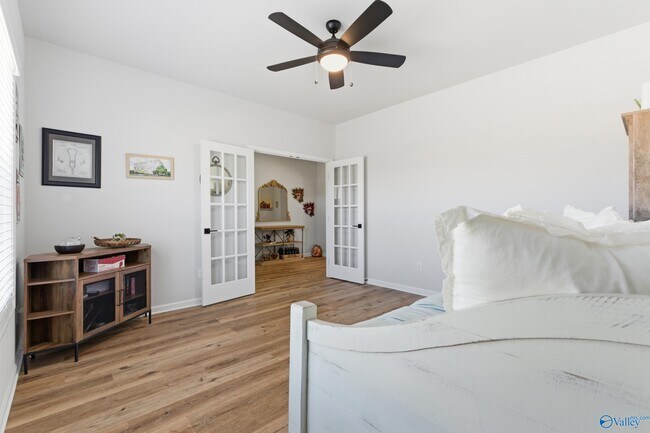 Building Photo - 148 Flintridge Dr