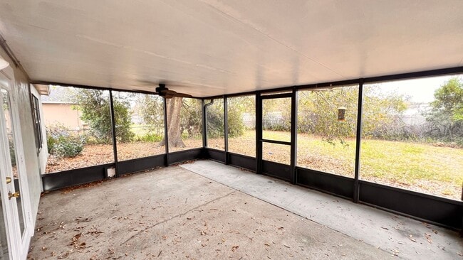 Building Photo - Lovely 3 bedroom, 2 bath in Deltona