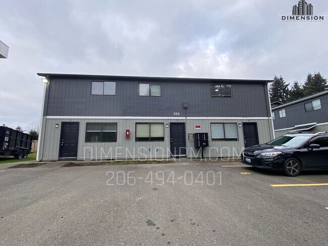 Interior Photo - Olympia Townhouses - 211 Pattison