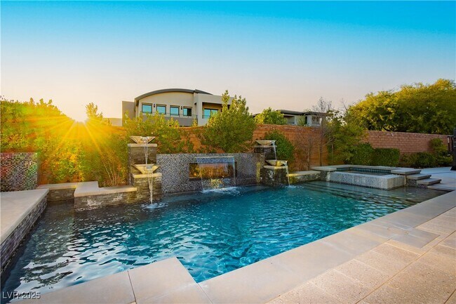 Building Photo - 94 Glade Hollow Dr