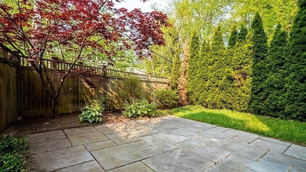 Building Photo - 48 Concord Ave