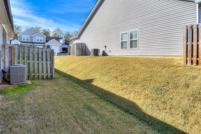 Building Photo - 1103 Clareton Dr