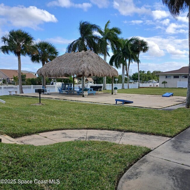 Building Photo - 250 N Banana River Dr