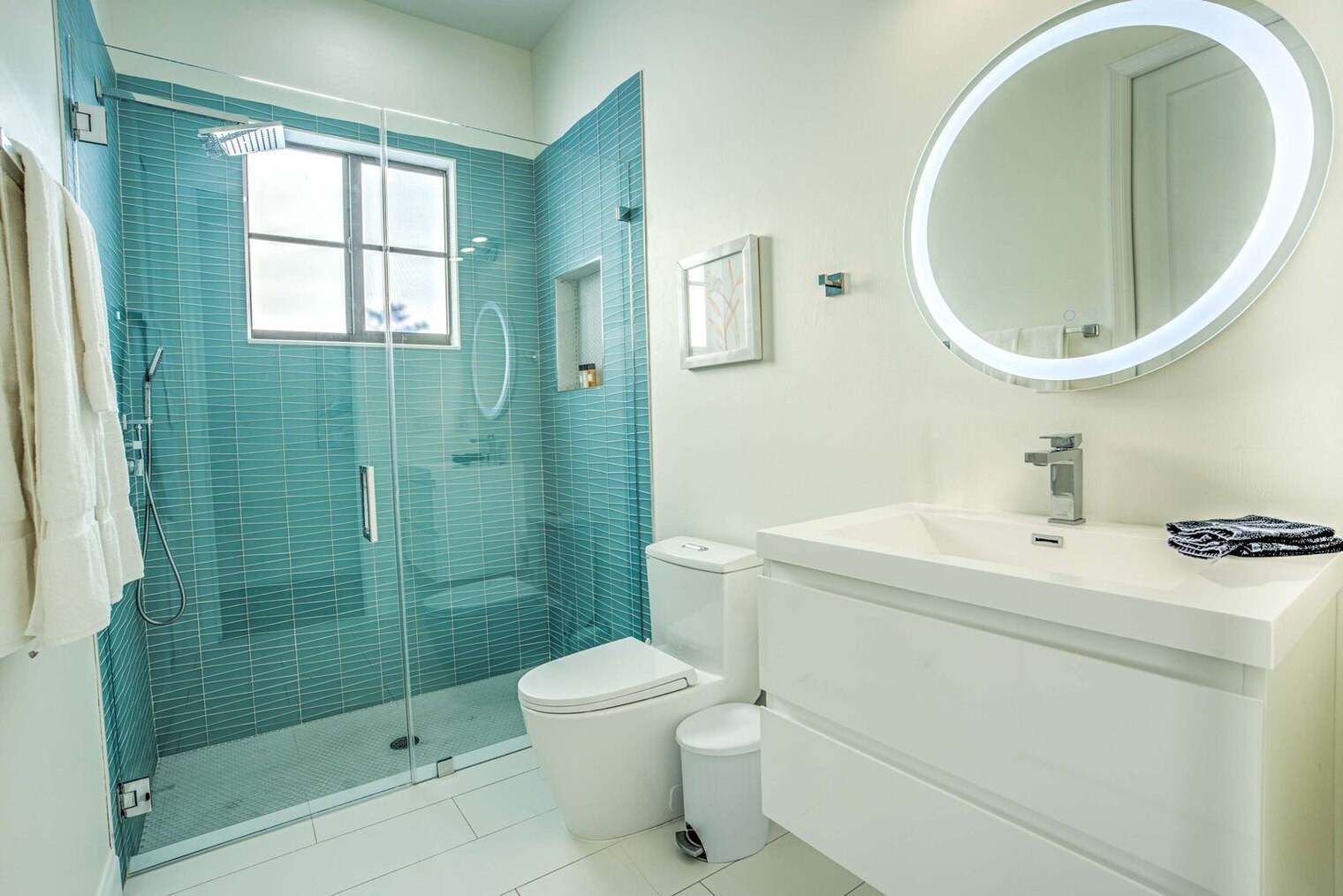 Building Photo - 685 107th Ave N