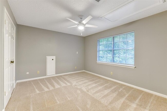 Building Photo - 16019 Stratton Park Dr