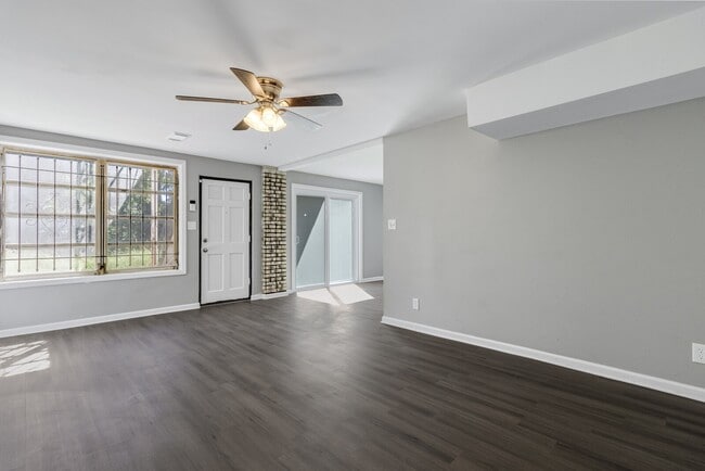 Building Photo - 2060 Nettie Ct