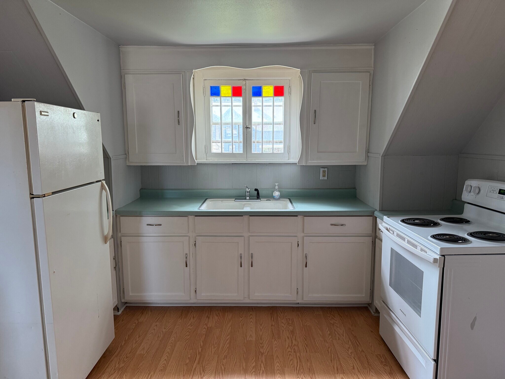Kitchen, newer stove - N89W15958 Main St
