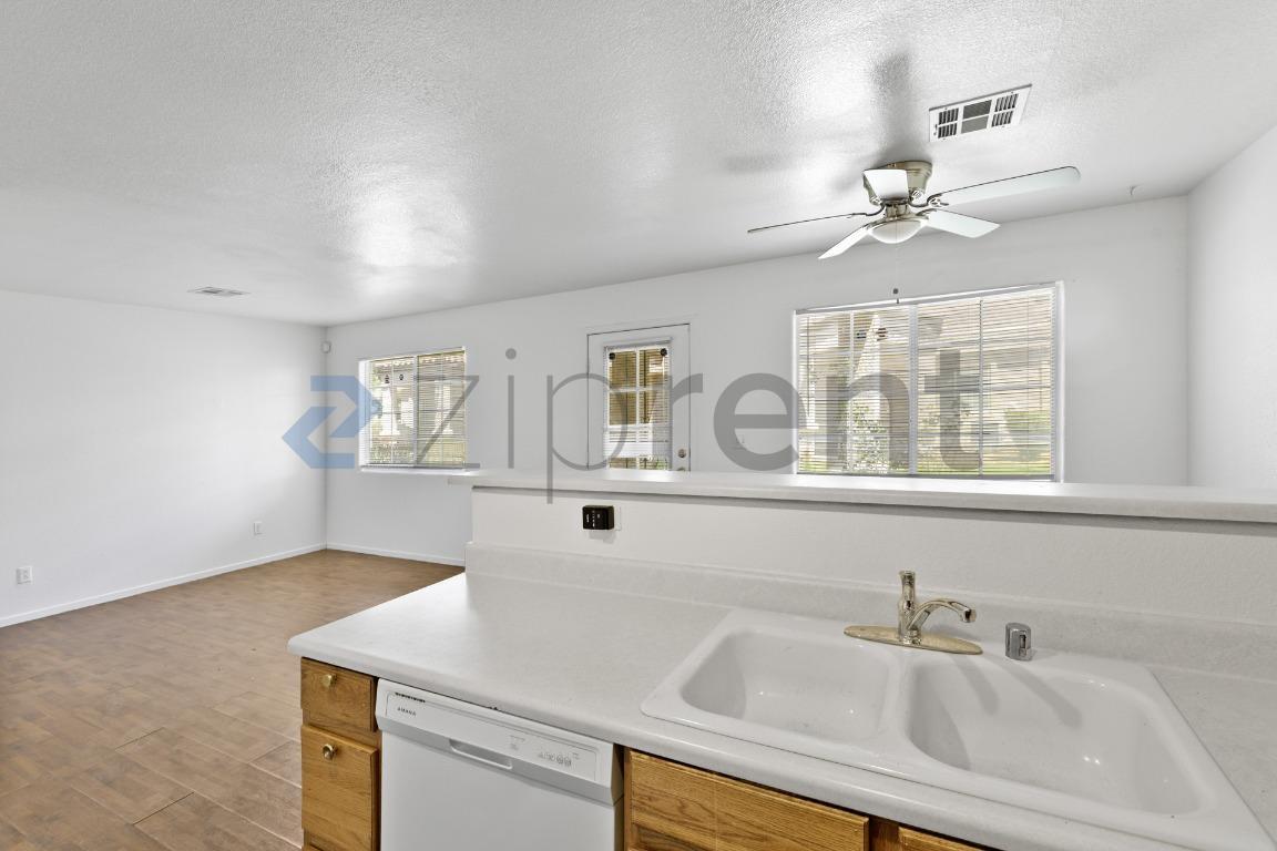Building Photo - Unit 120