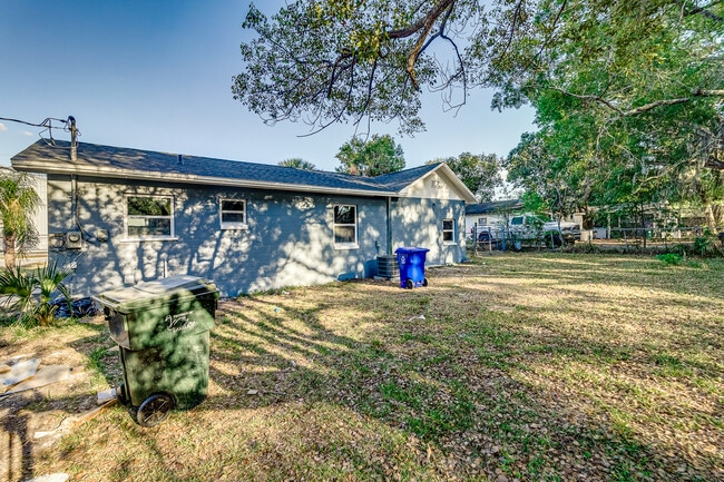 Building Photo - 516 Mabel Ave