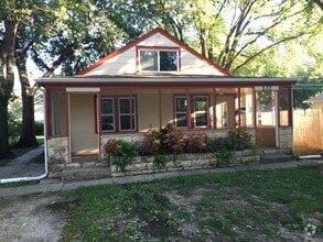 Building Photo - WH-Main Duplex