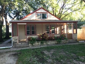 Building Photo - WH-Main Duplex