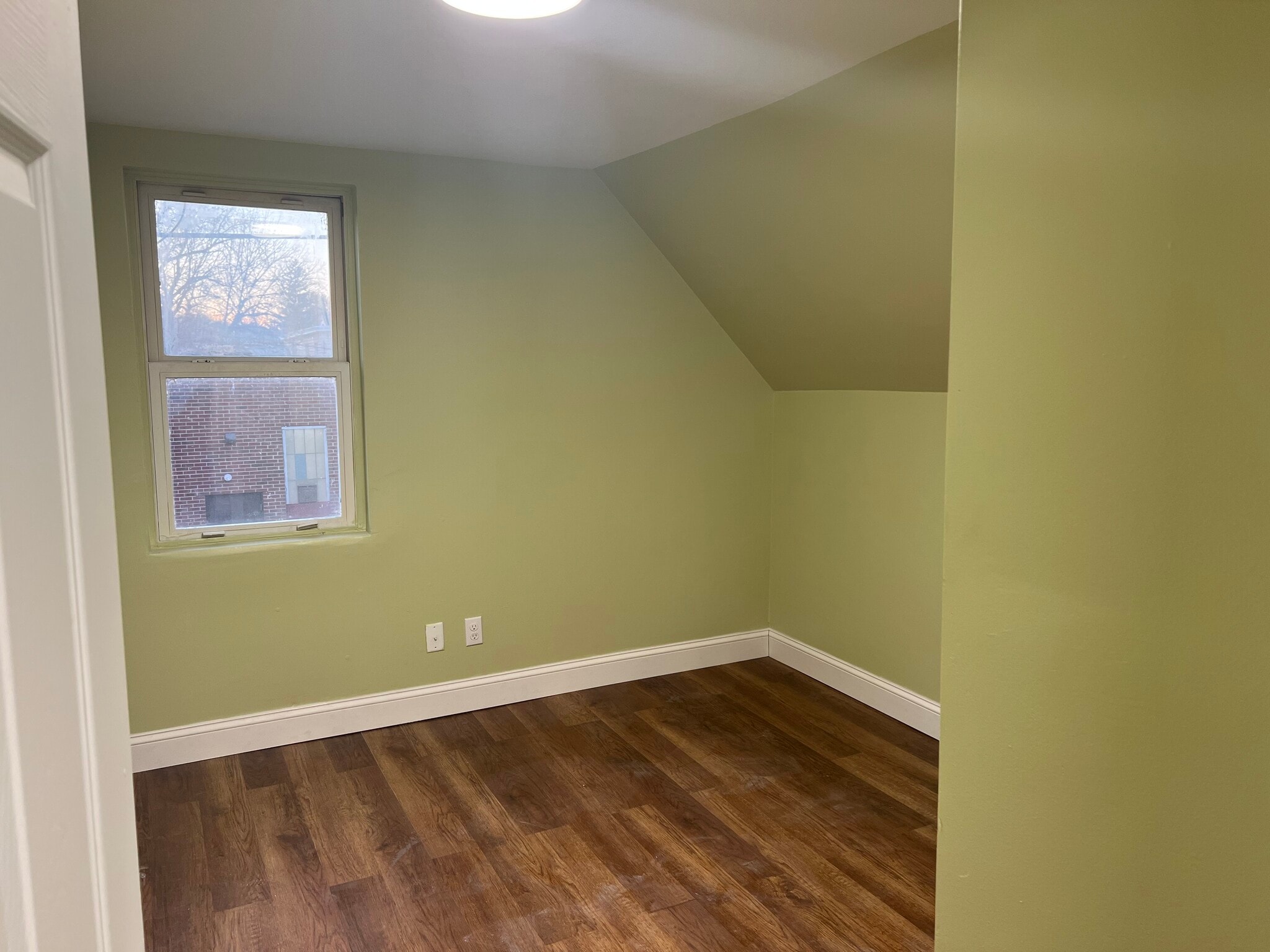 Building Photo - 29 Tolles St
