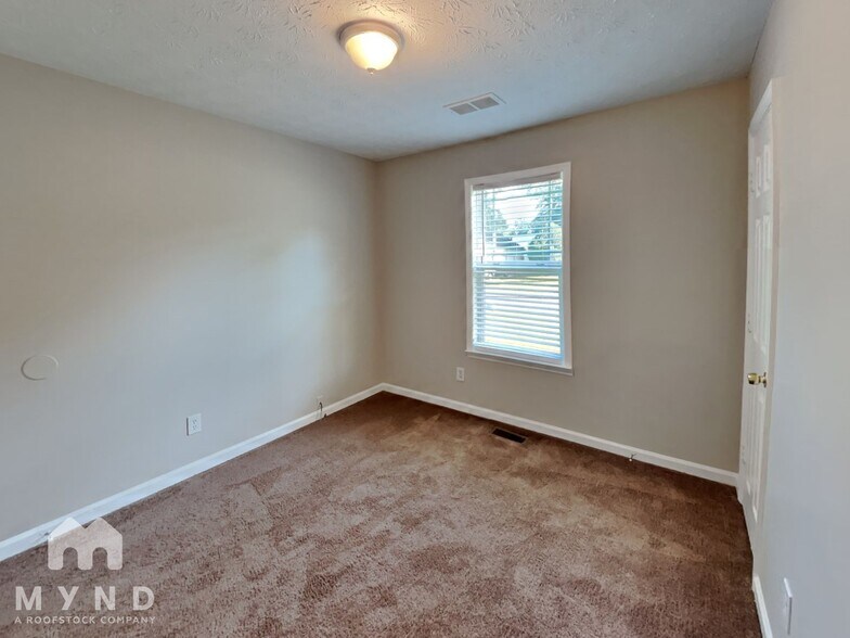 Building Photo - 3259 Pawnee Dr