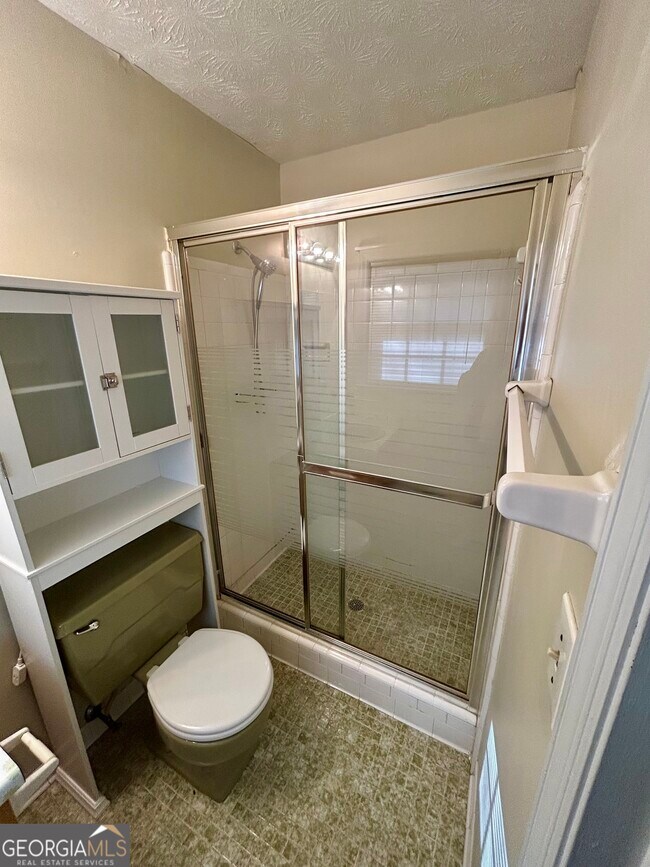 Building Photo - 3710 Creekview Cir