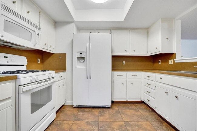 Building Photo - 3201 Twinberry Cove